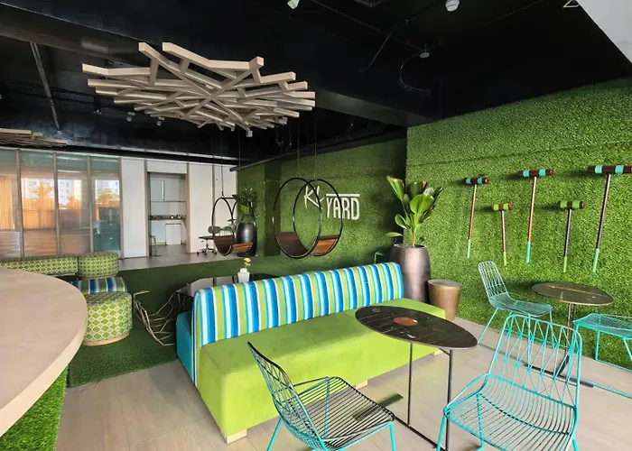 Isla By Lakbay Urban Living Makati Aparthotel