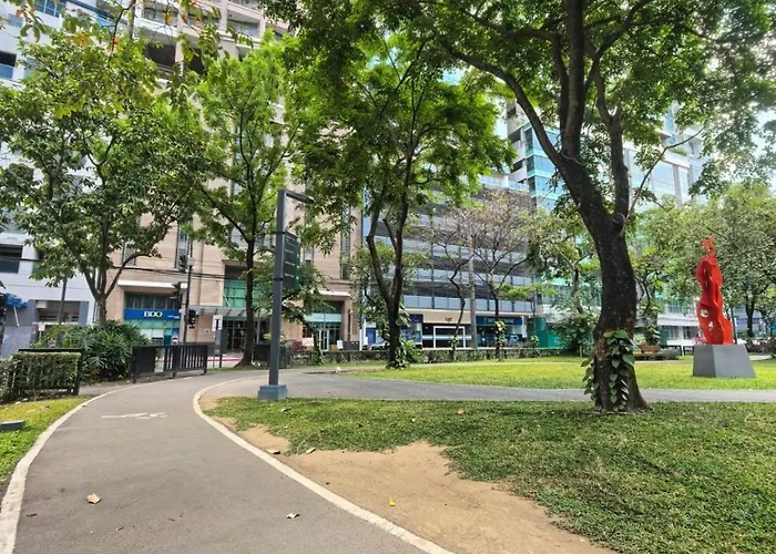 Isla By Lakbay Urban Living Makati Aparthotel 3*