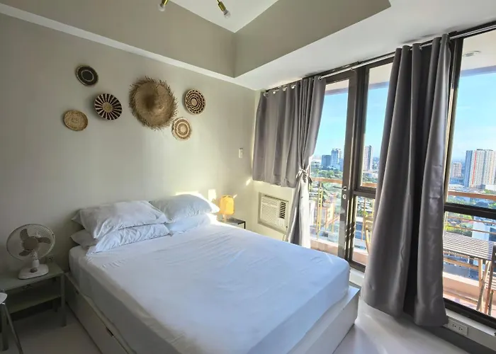 Isla By Lakbay Urban Living Makati 3*